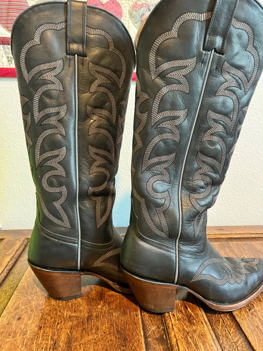 Shyanne Women’s High Desert Western Snip Toe Boots - Picture 4 of 7
